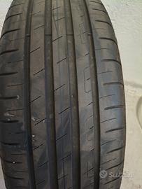 Gomme good year 215 65 R17