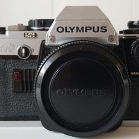 Olympus OM-10 analogica e obiettivi