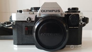 Olympus OM-10 analogica e obiettivi