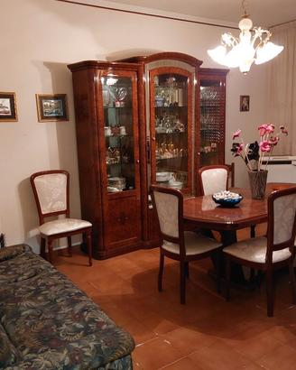 Mobili sala da pranzo praticamente nuova