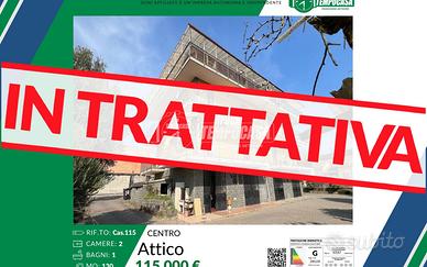 CASELETTE CENTRO-Luminiosissimo ultimo piano di 11