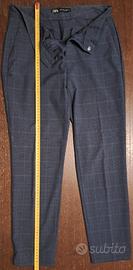 Pantalone marca Zara
