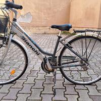 Bici Bianchi in alluminio. 