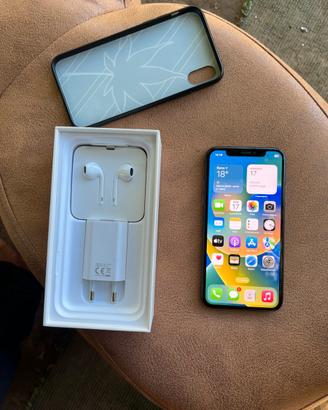 Iphone X 64gb batteria nuova / sono a Latina