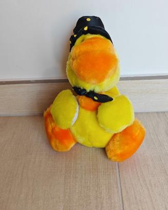 Papero peluche giallo con capello papillon pasqua