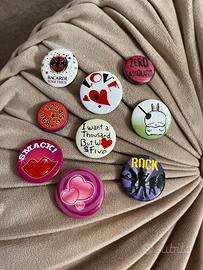 Lotto 9 spille vintage pop colorate
