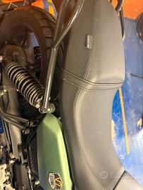 Moto Guzzi V7 Stone Centenario (2021 - 22)