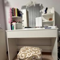 Toeletta/scrivania con cassettiera e sgabello