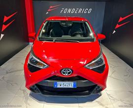TOYOTA Aygo 1.0 VVT-i 72 CV 5p. x-clusiv