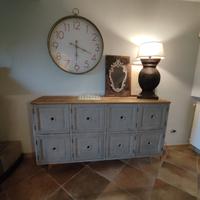 Credenza con 8 ante, vintage e unica.