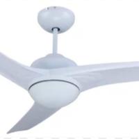 ventilatore a soffitto con luce