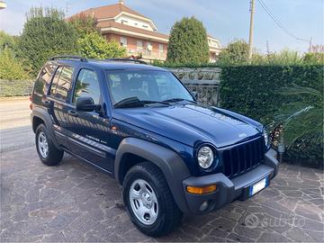 Jeep Cherokee Sport CRD 2.5