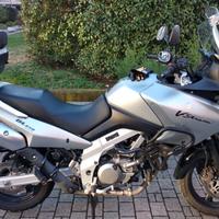 Suzuki V Strom DL 650 - 2004