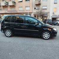 Volkswagen Touran 7 posti Metano