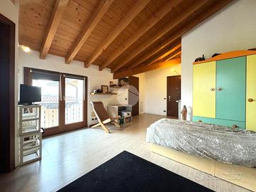 MONOLOCALE A BAGNATICA