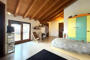 MONOLOCALE A BAGNATICA