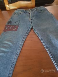 jeans Lewis (particolari)