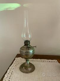 Lampada vintage a petrolio