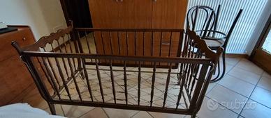 Lettino in legno vintage