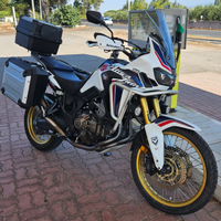 Honda Africa Twin 1000 DCT Travel FULL