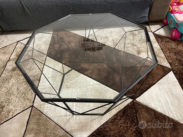 Divano letto, tavolino da caffè