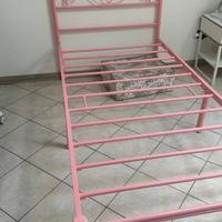 letto singolo stile rustico rosa