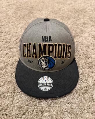 Cappello orginale NBA Champions 2011 con adesivi