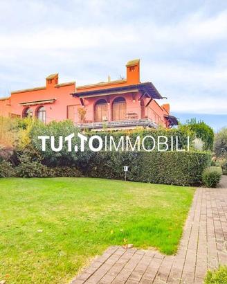 Attico / Mansarda di 100 m² con 3 locali e box aut