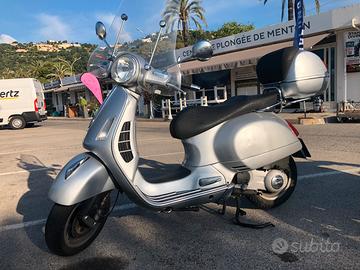 Vespa 250 GTS