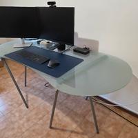 Scrivania in vetro temperato