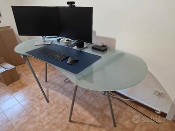 Scrivania in vetro temperato