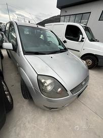RICAMBI AUTO USATA Ford fiesta  1400 diésel  2006