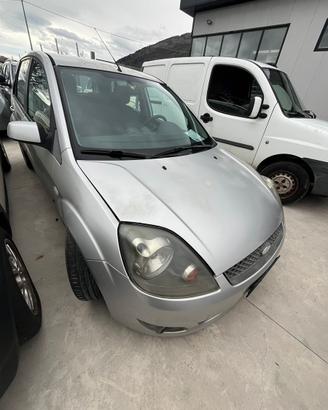 RICAMBI AUTO USATA Ford fiesta  1400 diésel  2006