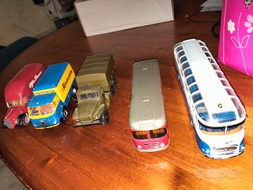 Modellini Autobus e furgoni