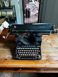 Macchina da scrivere Olivetti M40