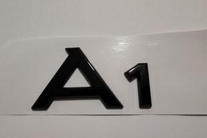 STEMMA A1 NERO LUCIDO IN ABS ADESIVO LOGO PER AUDI