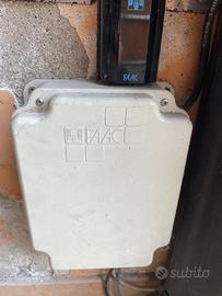 Motorizzazione per portone