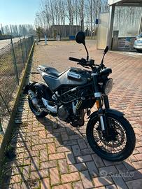 Husqvarna svartpilen 125 + arrow gp2 omologato