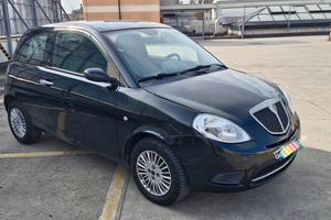 Lancia y NEOPATENTATI 