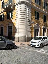 Locale Commerciale C1 con bagno