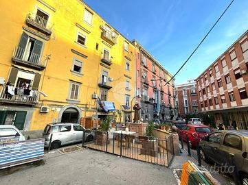 6 LOCALI A NAPOLI