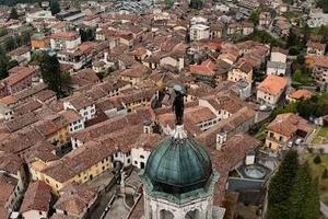 350eu monolocale Clusone BG posto auto e terrazzo