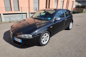 Alfa Romeo 147 1.9 JTD (115) 3 porte Exclusive