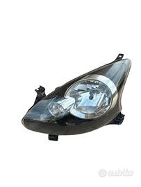 Faro anteriore sinistro Toyota AYGO 1000 benzina 2