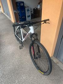 Mountain Bike Orbea Alma H30 MTB XL seminuova
