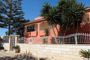 Villa per coppie famiglie e gruppi