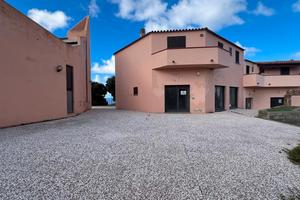 Locale Commerciale in Piazza Stella Maris