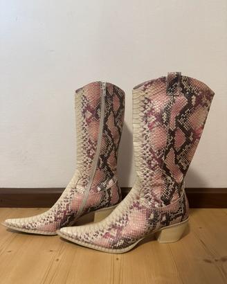 Stivali mezza taglia nuovi