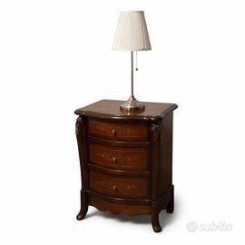 comodino in legno intagliato più lampada