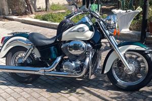 Honda Shadow 750 american edition